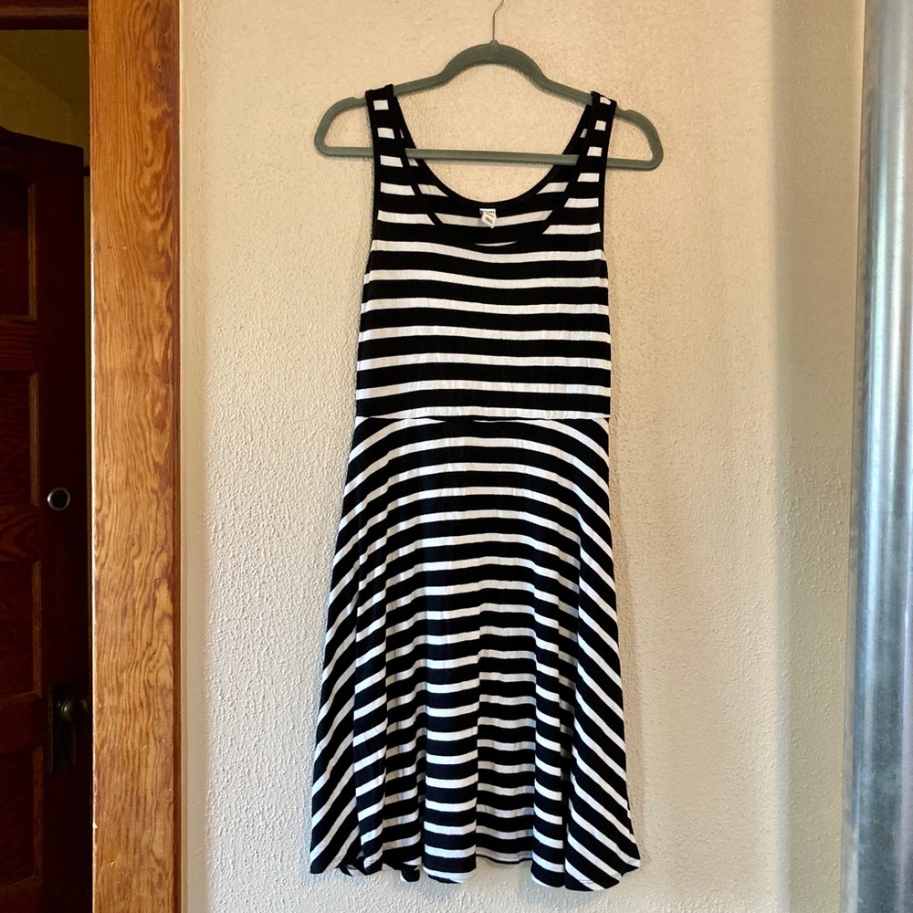 Old Navy Black and White Striped Dress